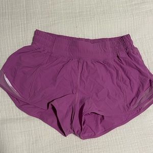 lululemon hotty hot low-rise short in pink